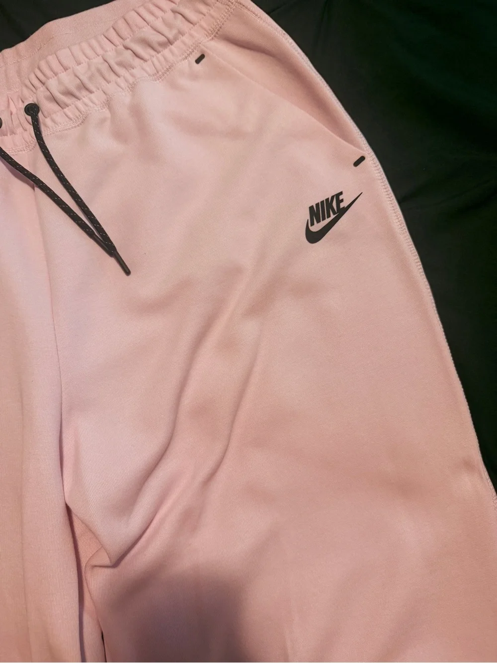 Nike Women’s Light Pink Full-Zip Tech sweatsuit